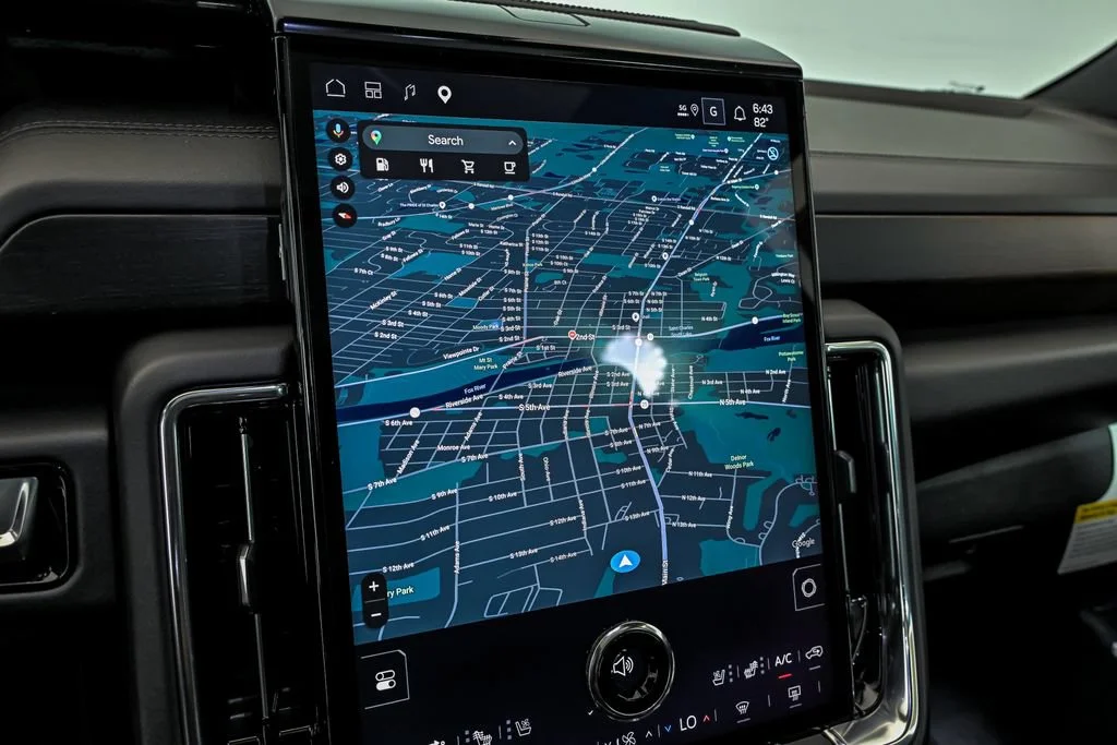 2026 GMC Yukon XL Denali - Photo 17