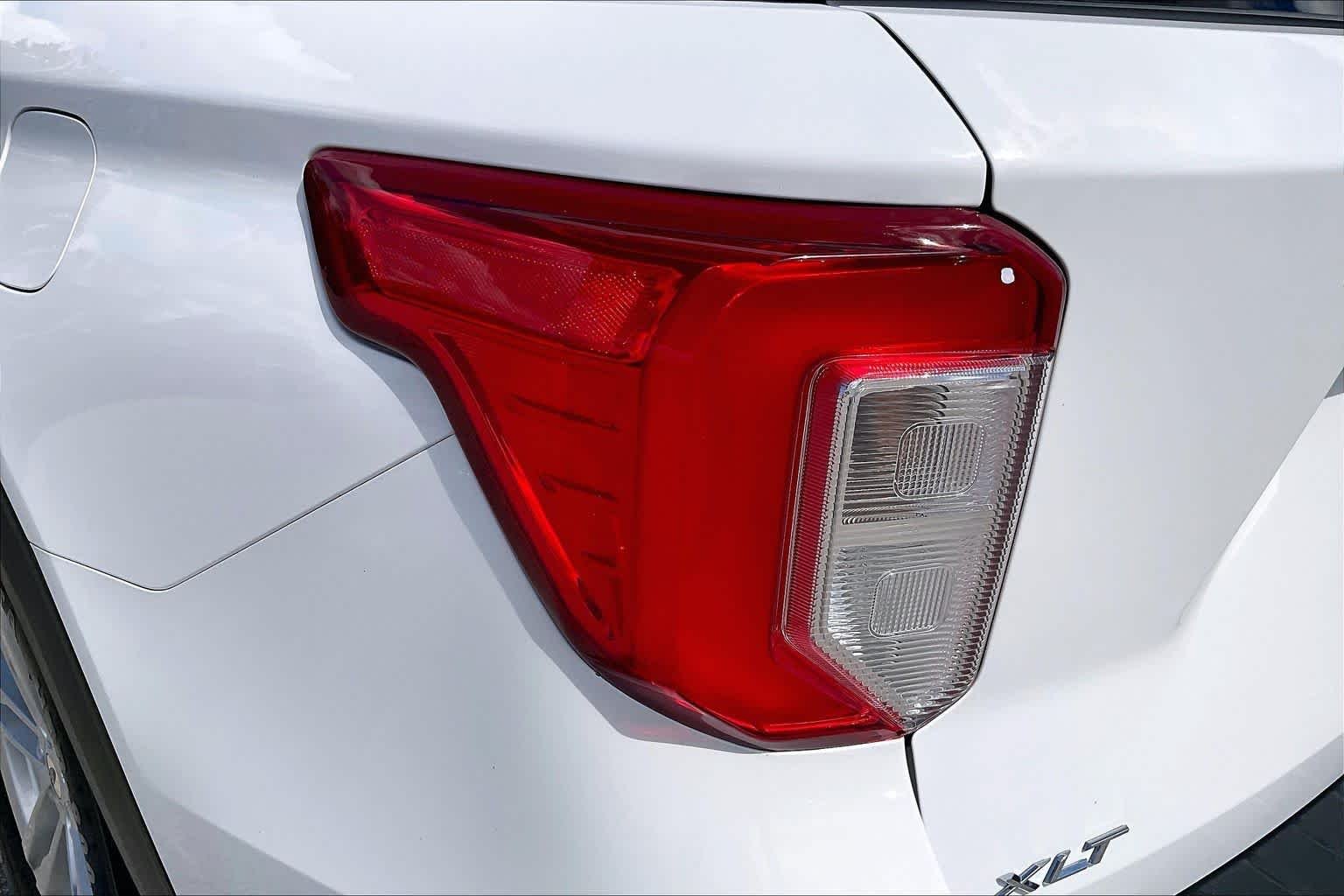 Used 2022 Oxford White Ford XLT image 45