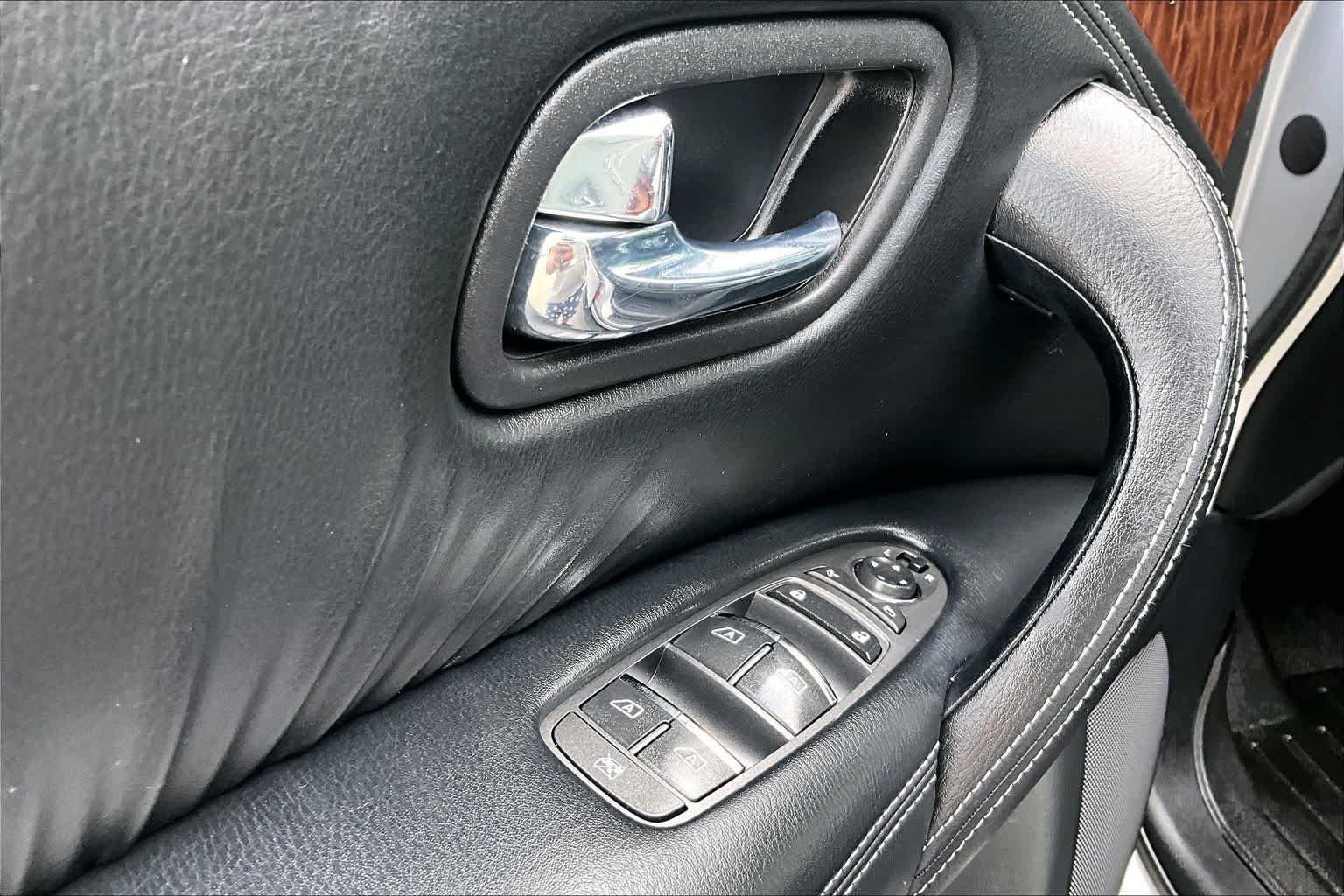 Used 2019 Brilliant Silver Metallic Nissan Platinum image 31