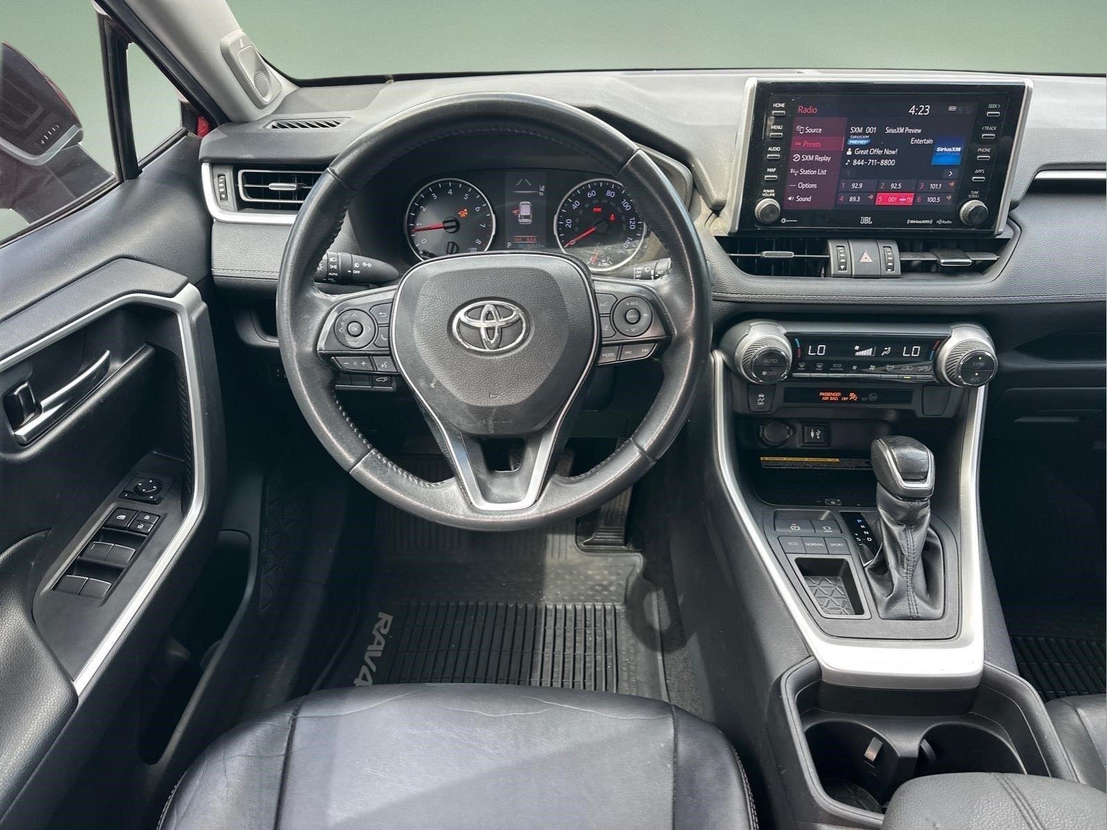 2019 Toyota RAV4 XLE Premium - Photo 13