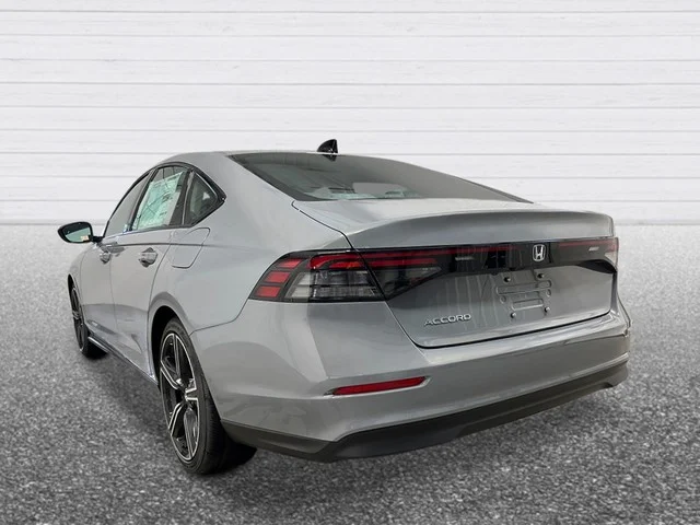 New 2026 Urban Gray Pearl Honda SE image 4