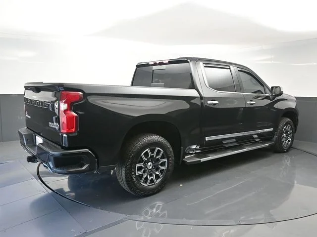 Used 2023 Black Chevrolet High Country image 7