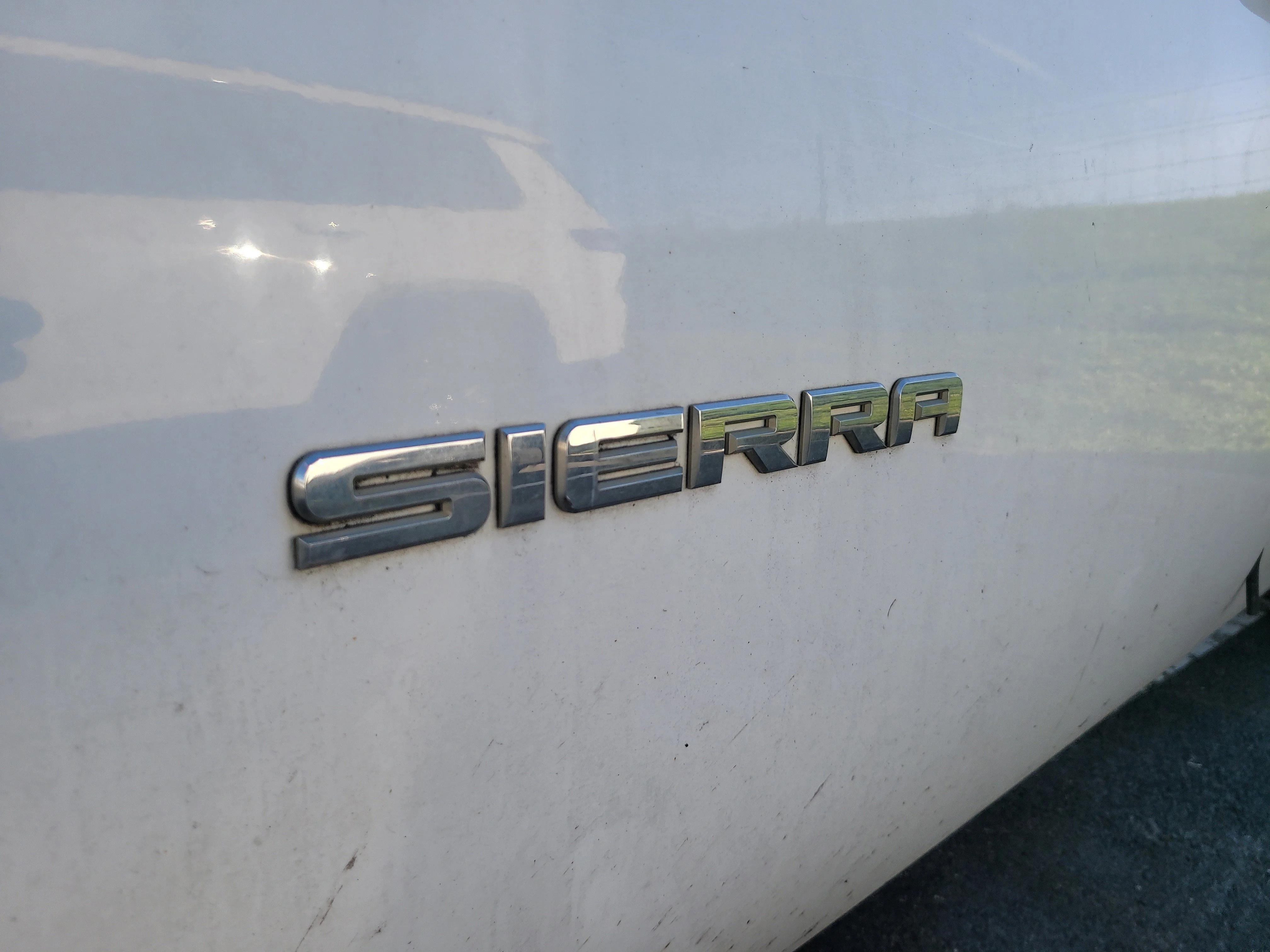 Used 2010 Summit White GMC Work Truck image 9