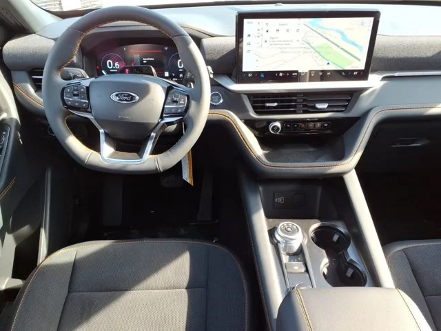 New 2026 Star White Metallic Tri-Coat Ford Tremor image 36