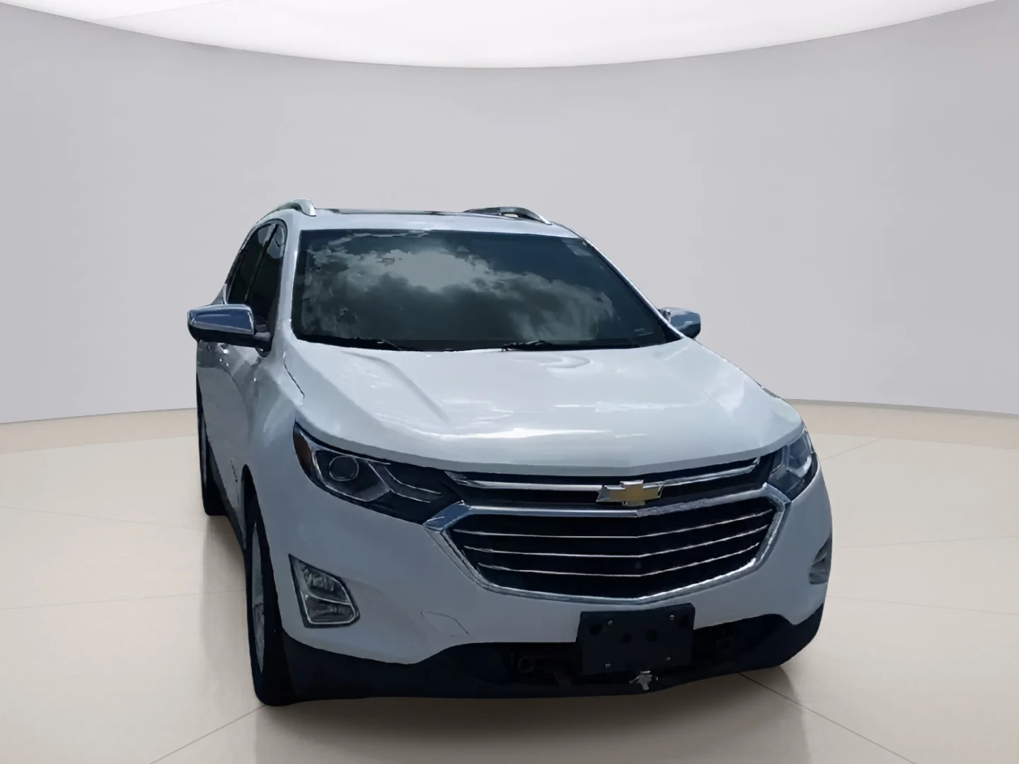 Used 2020 White Chevrolet FWD image 3