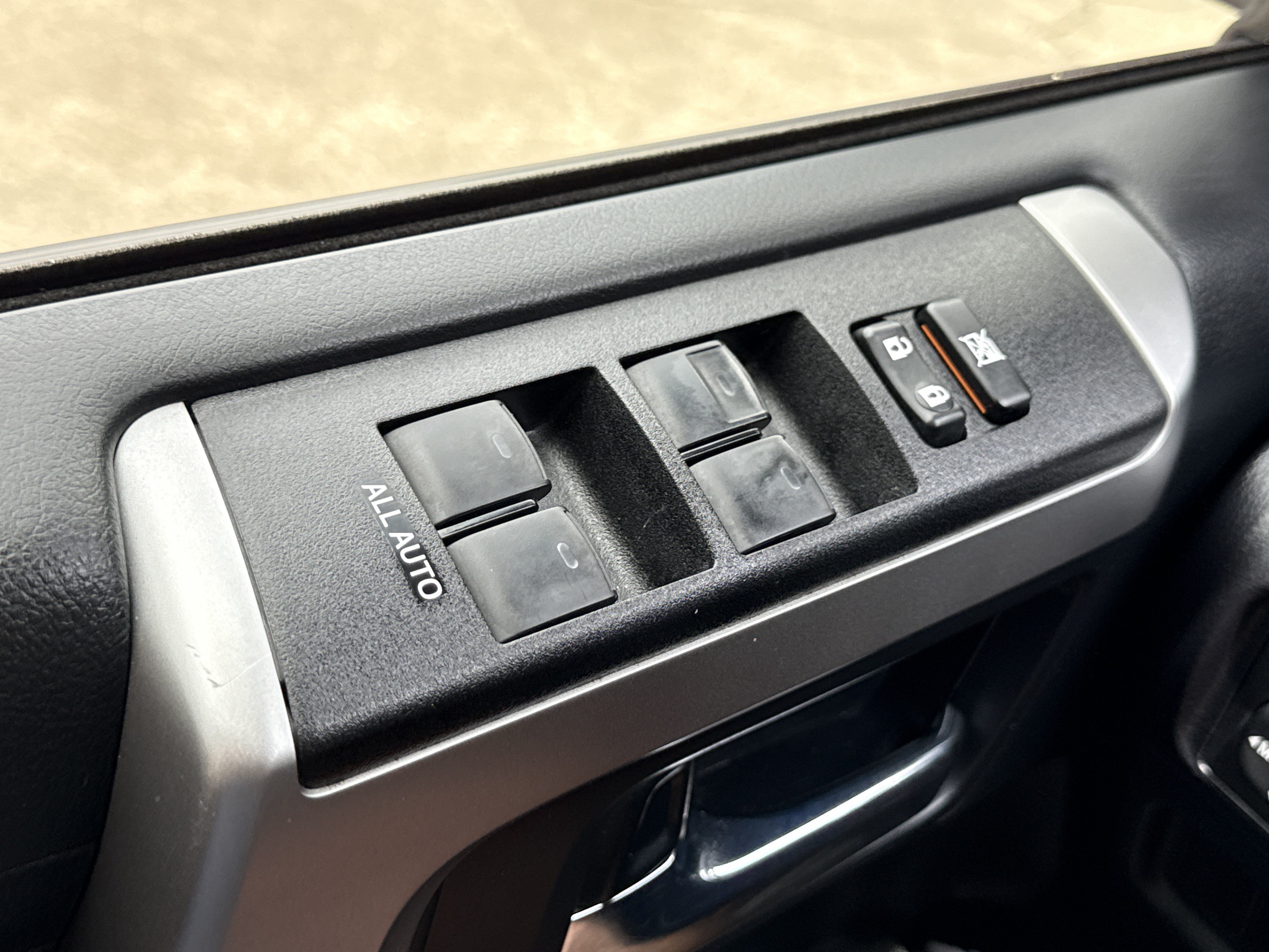 Used 2023  Toyota  image 17