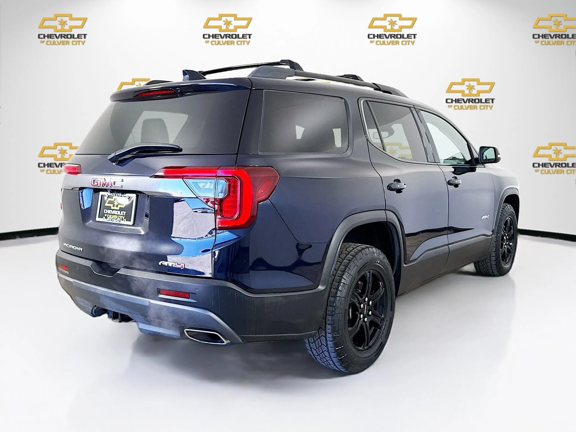 Used 2022 Midnight Blue Metallic GMC AT4 image 8