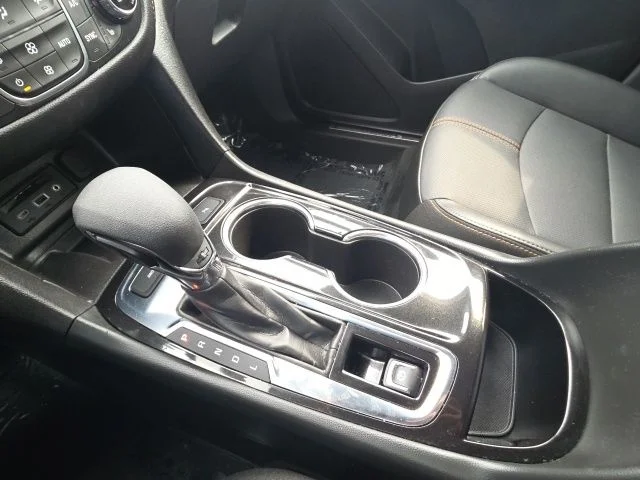Used 2024 Beige Chevrolet Premier image 22