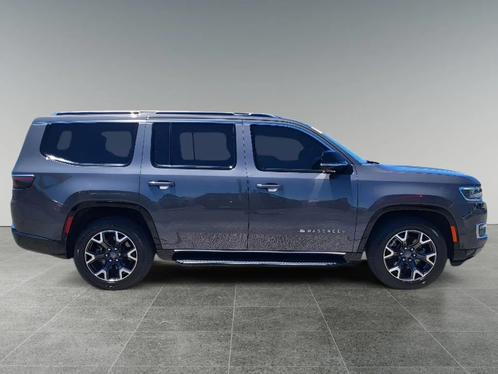 Used 2024 Baltic Gray Metallic Clearcoat Jeep Series III image 5