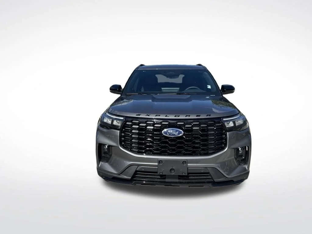 Used 2026 Gray Metallic Ford ST-Line image 3