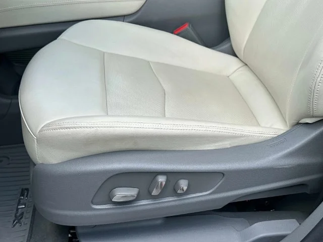 Used 2024 Silver Cadillac Premium Luxury image 20
