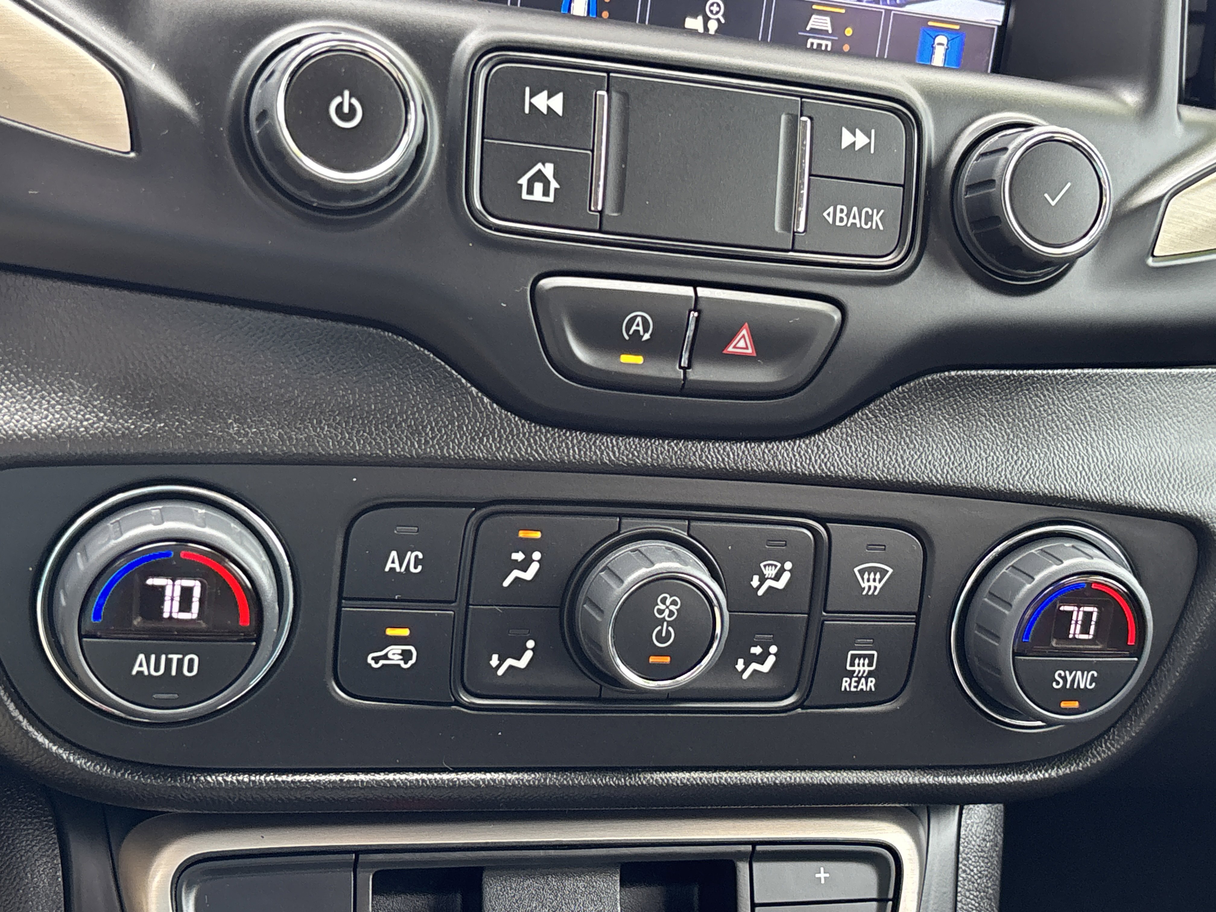 Used 2024 Downpour Metallic GMC Denali image 38