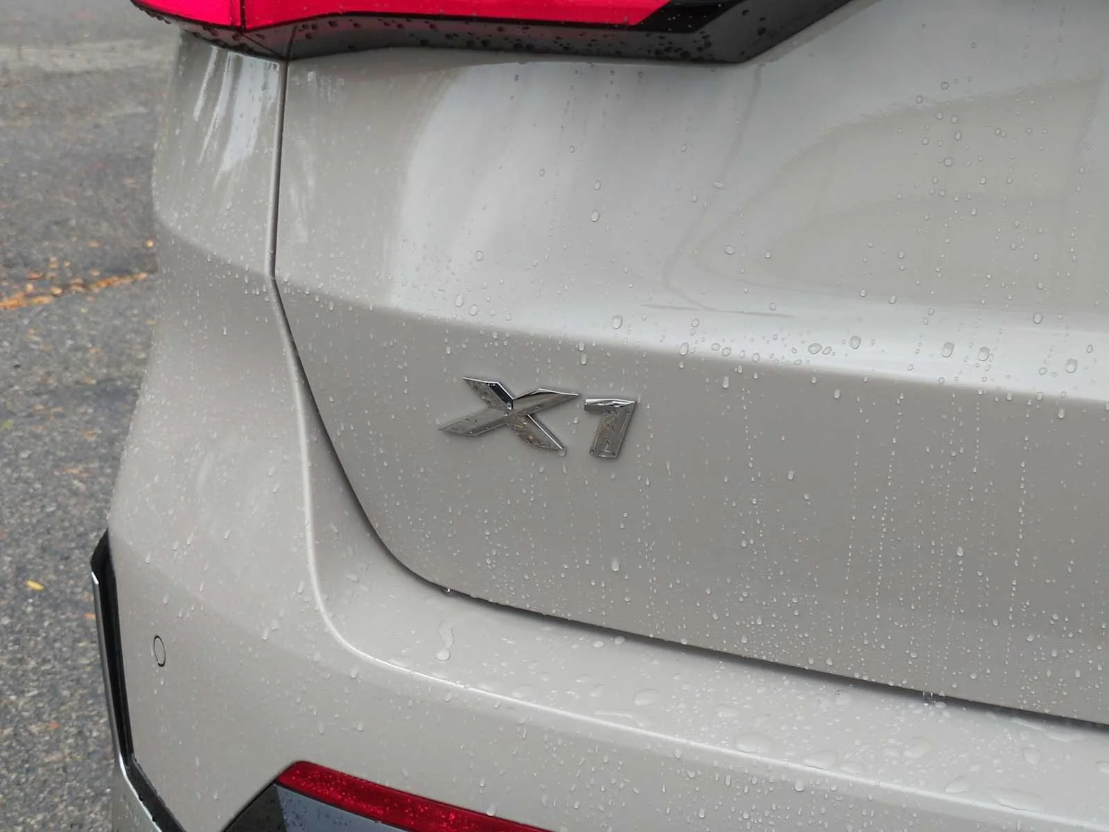 New 2026 Dune Grey Metallic BMW xDrive28i image 13