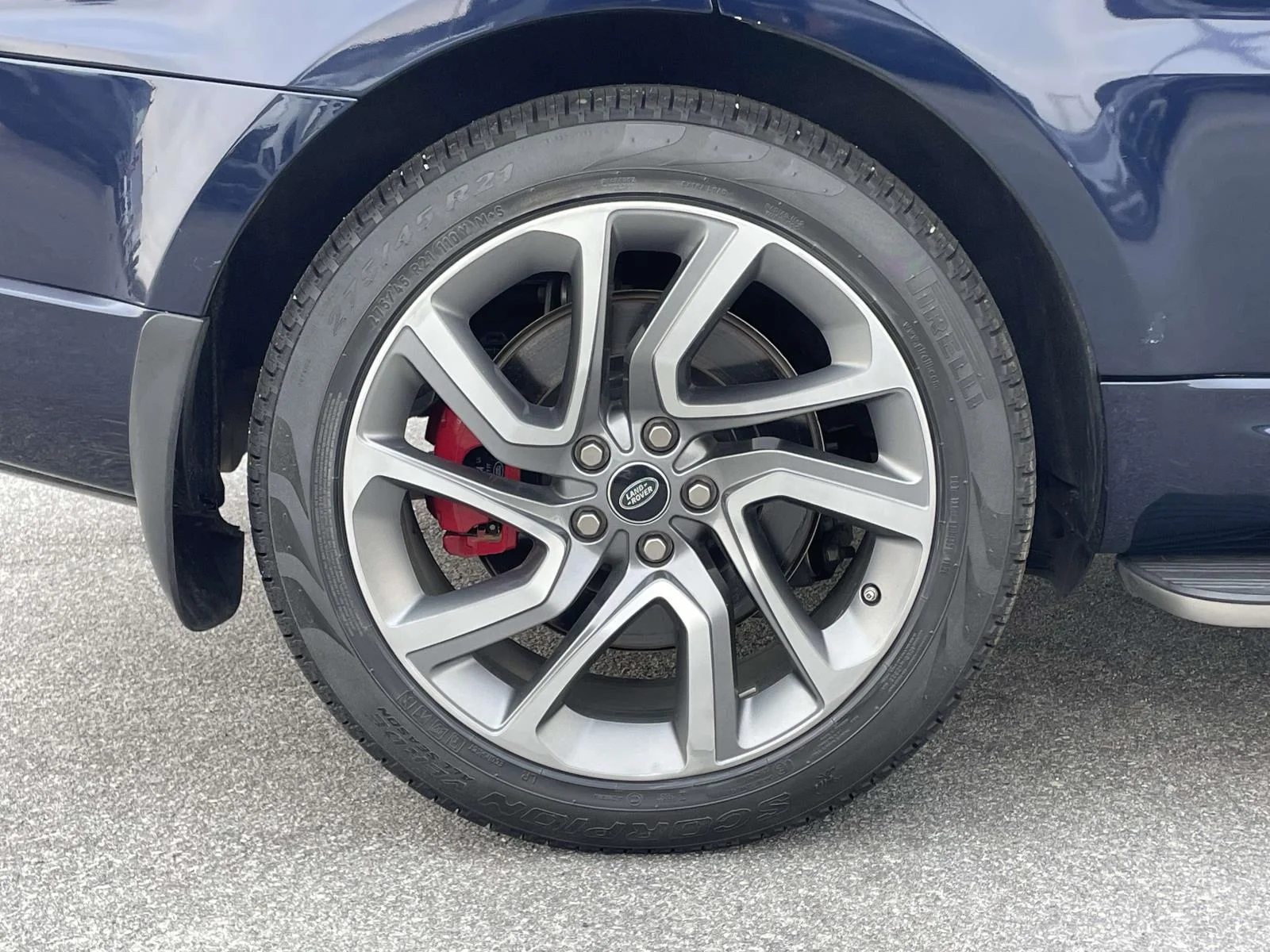Used 2020 Portofino Blue Metallic Land Rover HSE Dynamic image 31