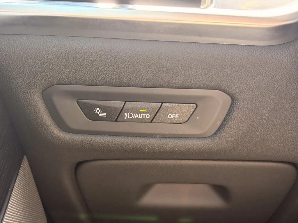 Used 2026 Gray BMW sDrive40i image 30