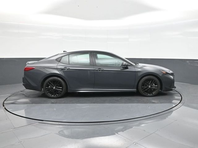 Used 2025  Toyota SE image 26