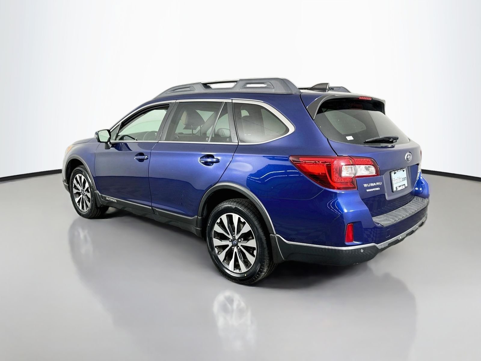 Used 2017 Lapis Blue Subaru 2.5i image 5