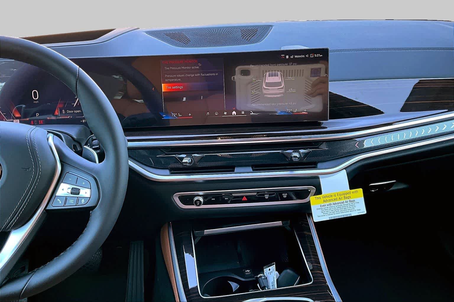 New 2026 Mineral White Metallic BMW xDrive40i image 6