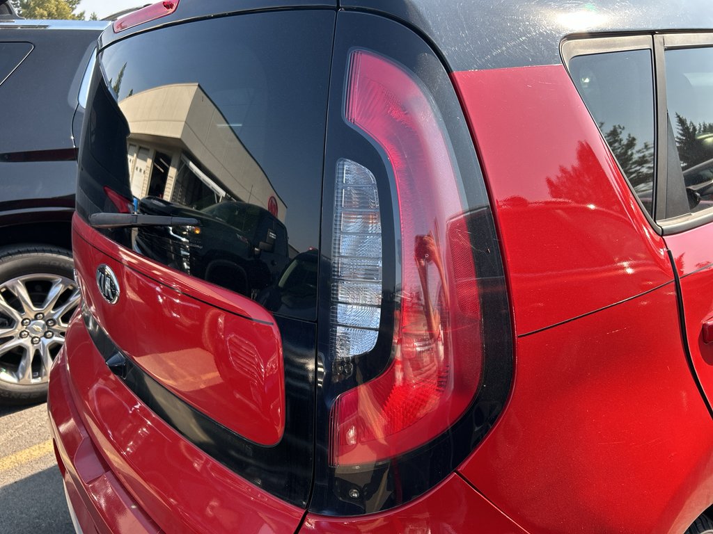 Used 2017 Inferno Red w/Black Roof Kia + image 11