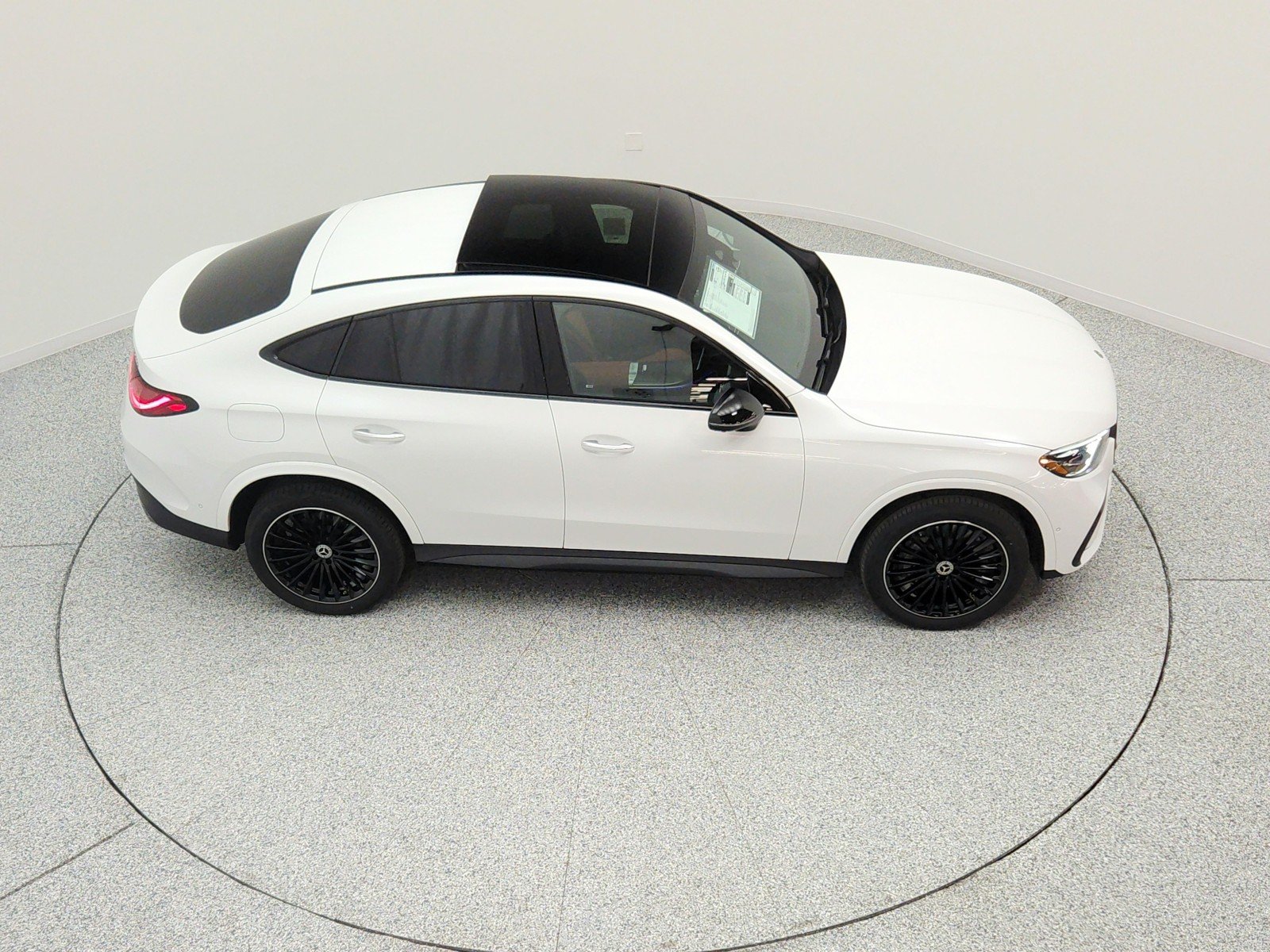 New 2026 MANUFAKTUR Moonlight White Metallic Mercedes-Benz GLC 300 4MATIC® Coupe image 19