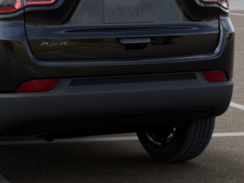 New 2026 Diamond Black Crystal Pearl-Coat Exterior Paint Jeep Latitude Altitude image 39