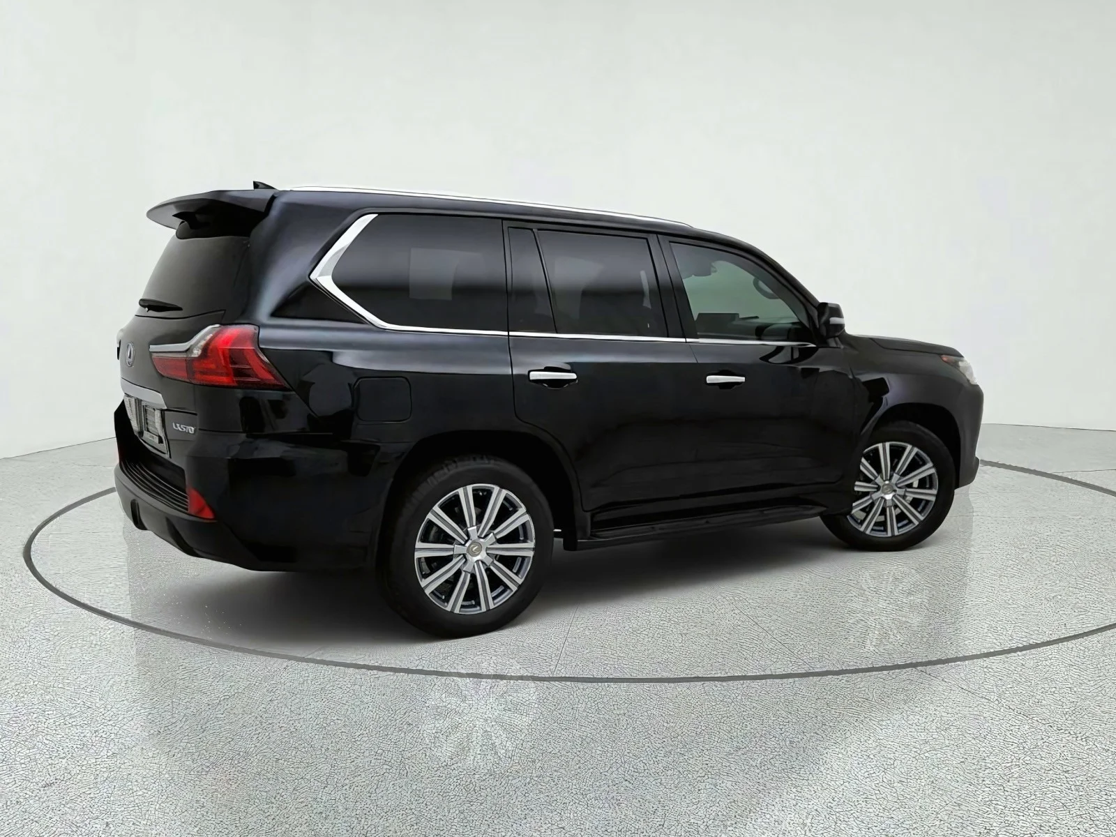 Used 2016 Black Onyx Lexus 5-DR SUV image 8