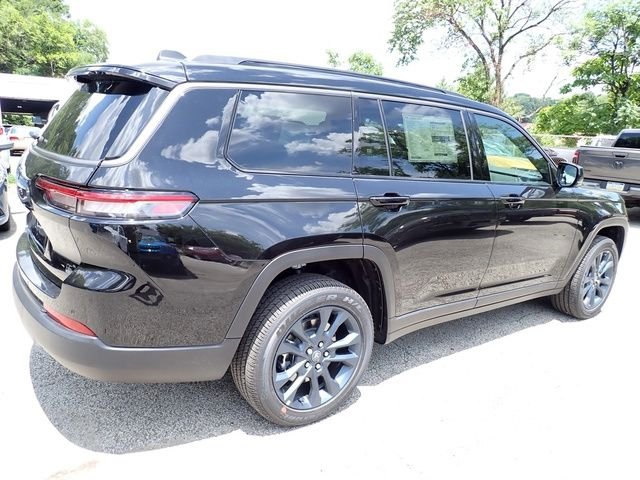 New 2026 Diamond Black Crystal Pearl-Coat Exterior Paint Jeep Limited image 7