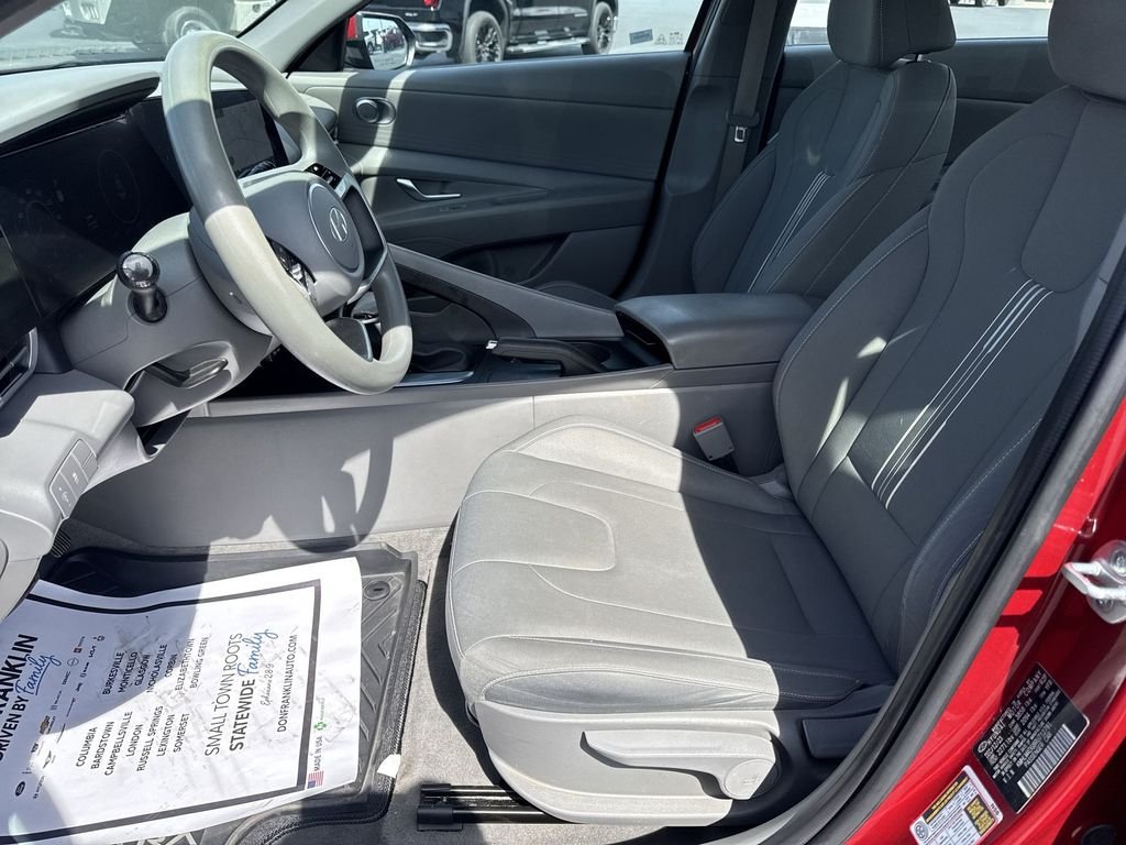 2024 Hyundai Elantra SEL - Photo 11