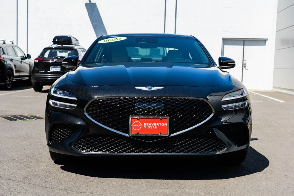 Used 2023 Black Genesis 2.0T image 2