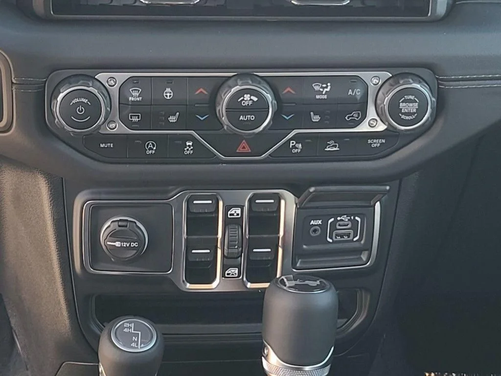 New 2025 Gray Jeep Sahara image 18