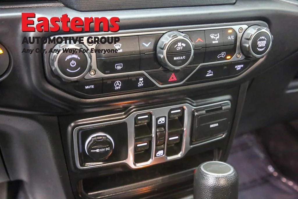 Used 2023 White Jeep Sport image 20