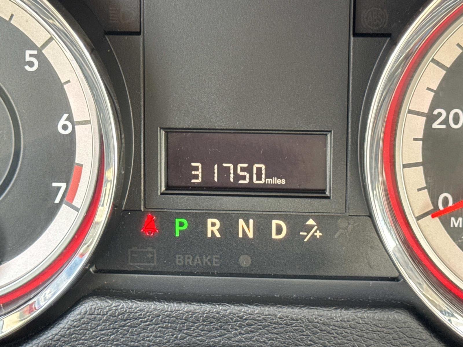 Used 2017 Silver Dodge SE image 27