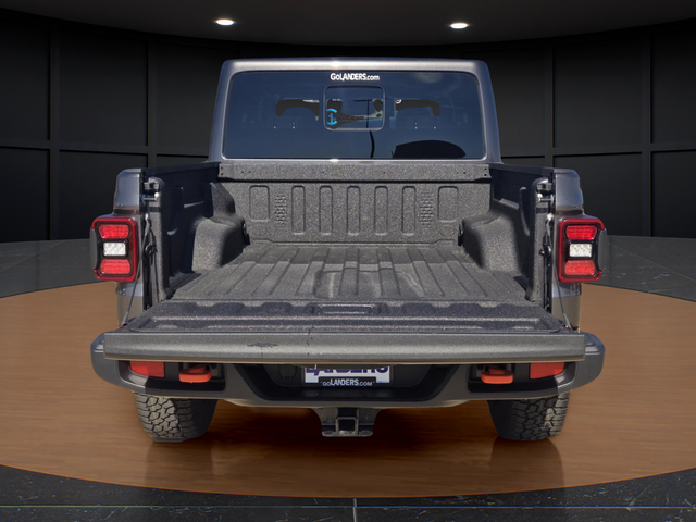 New 2026 Granite Crystal Metallic Clear-Coat Exterior Paint Jeep Mojave image 7
