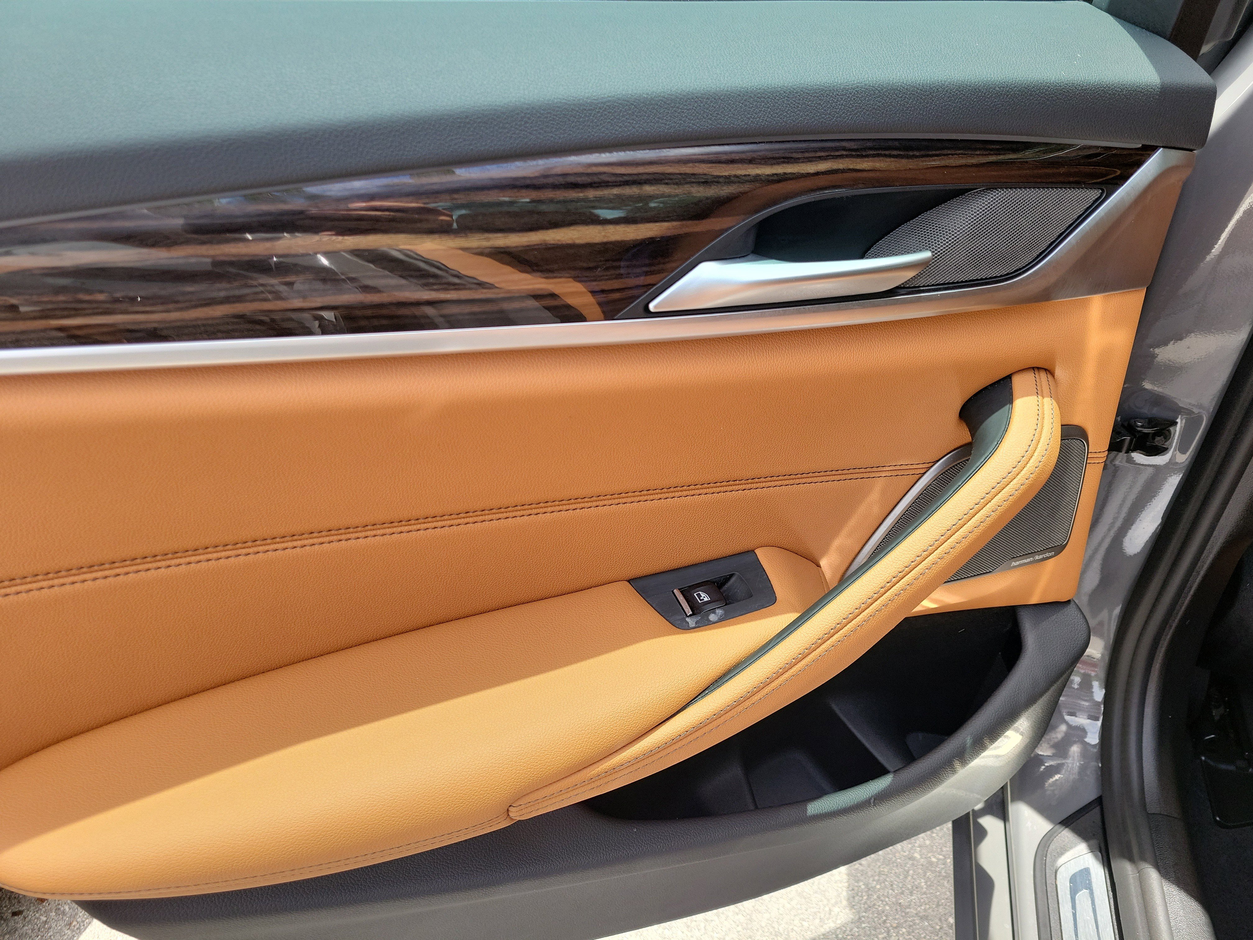 Used 2022 Bernina Grey Amber Effect Metallic BMW 530i image 13