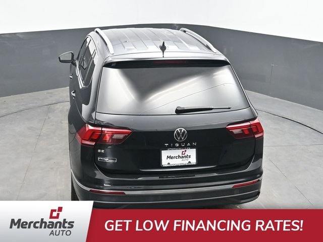 Used 2024 Black Volkswagen 2.0T SE image 37
