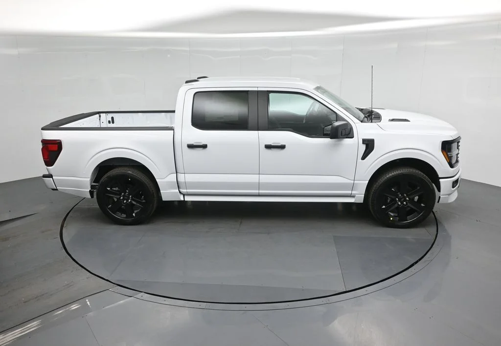 New 2026 Oxford White Ford STX image 33