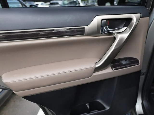 Used 2020 Silver Lexus 460 image 26