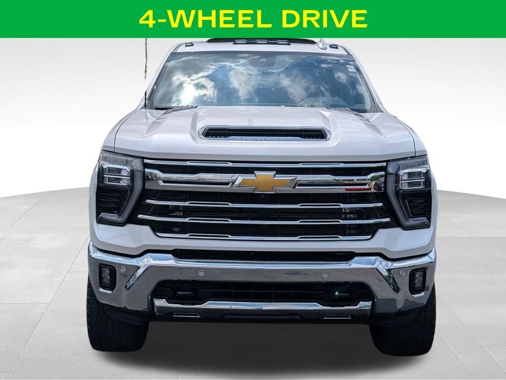 Used 2024 Iridescent Pearl Tricoat Chevrolet LTZ image 3
