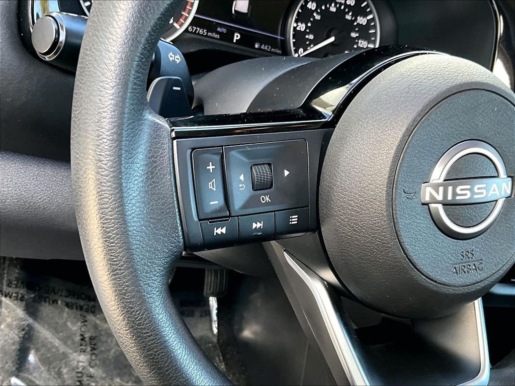 Used 2022 Blue Nissan S image 18