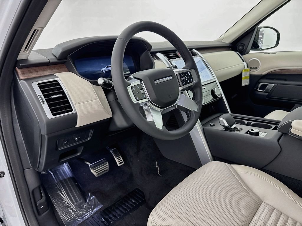 New 2026 Fuji White Land Rover Dynamic SE image 9