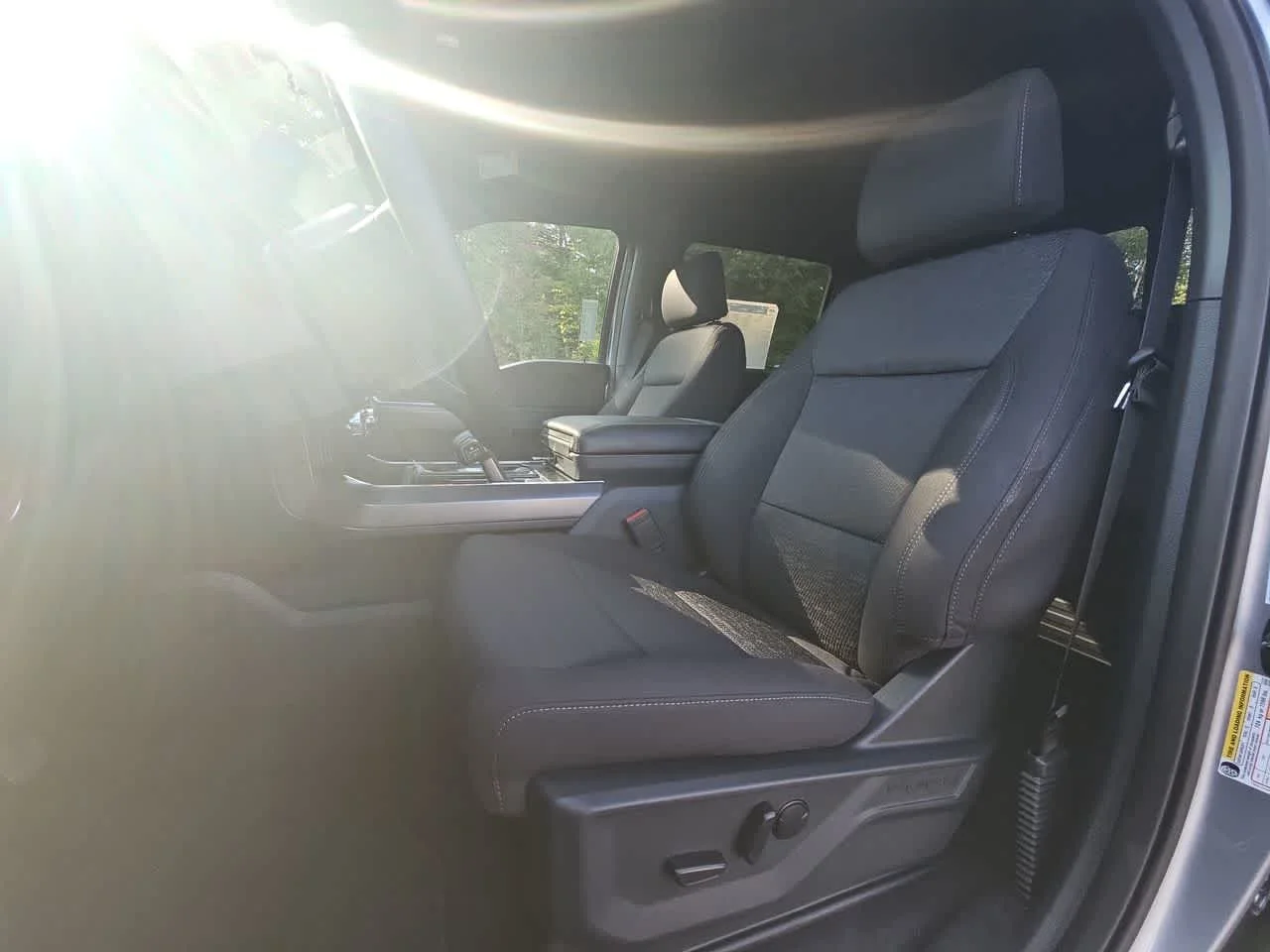 New 2026 Iconic Silver Metallic Ford XLT image 12