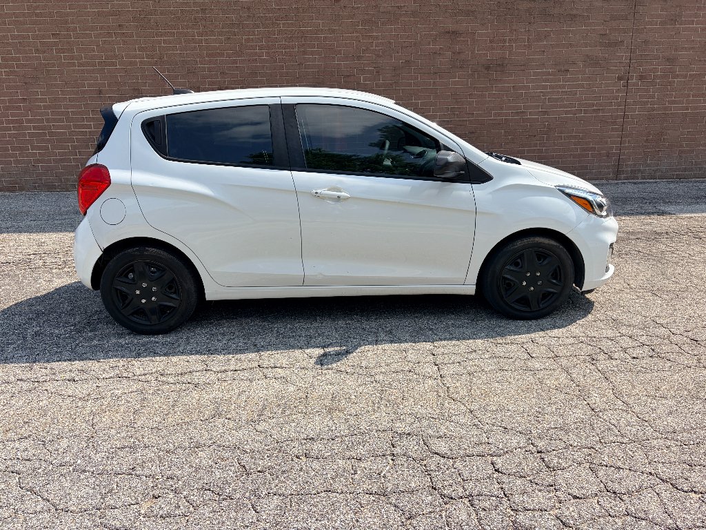 Used 2019 Summit White Chevrolet LS image 6