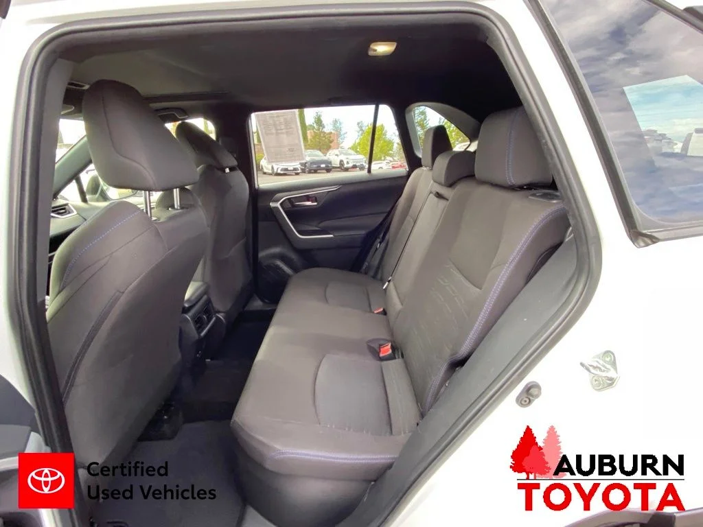 Used 2025 Ice Cap Toyota SE image 24