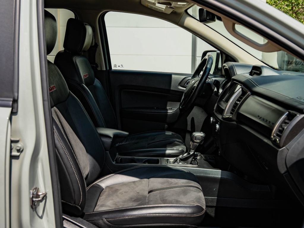 Used 2021 Cactus Gray Ford Lariat image 25