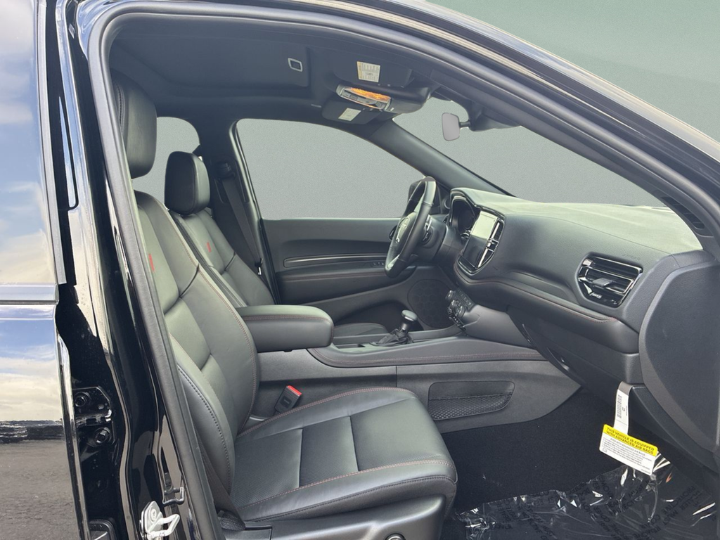 New 2026 Diamond Black Clear-Coat Exterior Paint Dodge GT Plus image 36