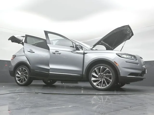 Used 2022 Silver Lincoln Reserve image 51