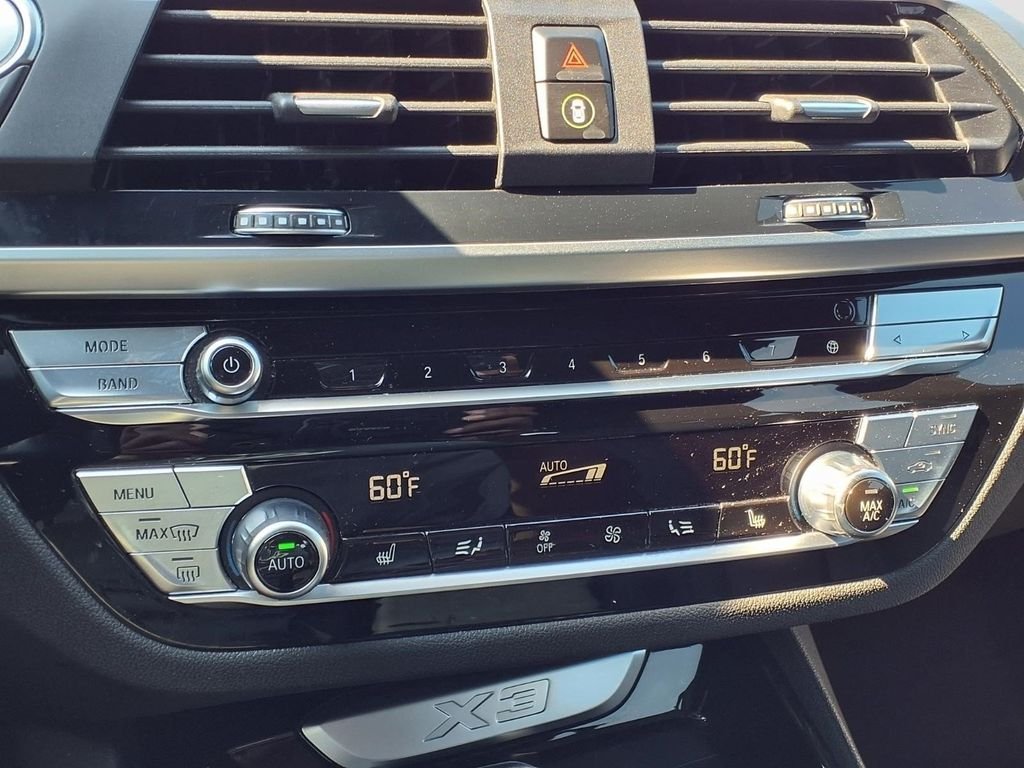 Used 2020 Dark Graphite BMW xDrive30i image 12