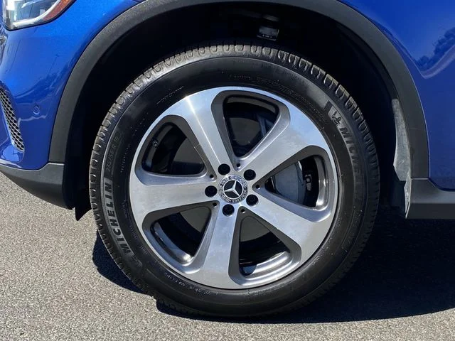 Used 2022 Starling Blue Metallic Mercedes-Benz GLC 300 image 9
