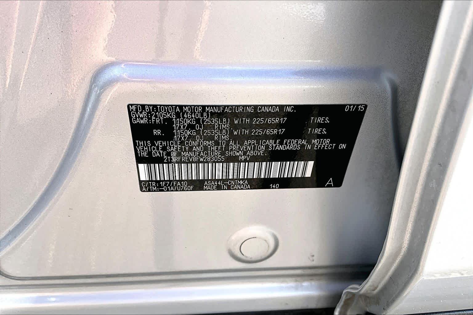 Used 2015 Classic Silver Metallic Toyota XLE image 36