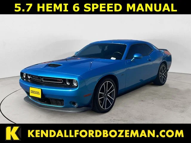 2023 Dodge Challenger R/T's photo